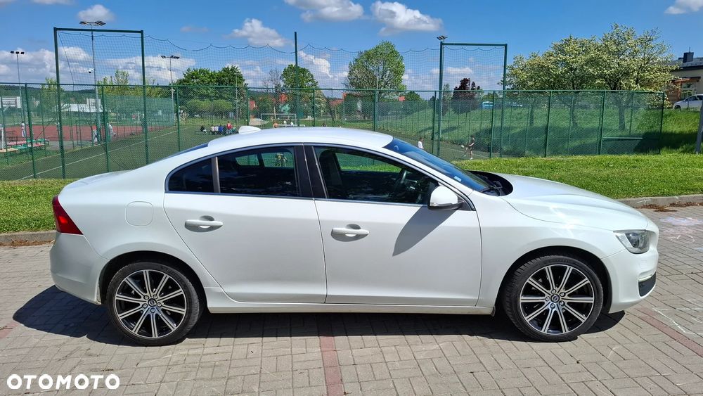 Volvo S60 T3 Summum - 2