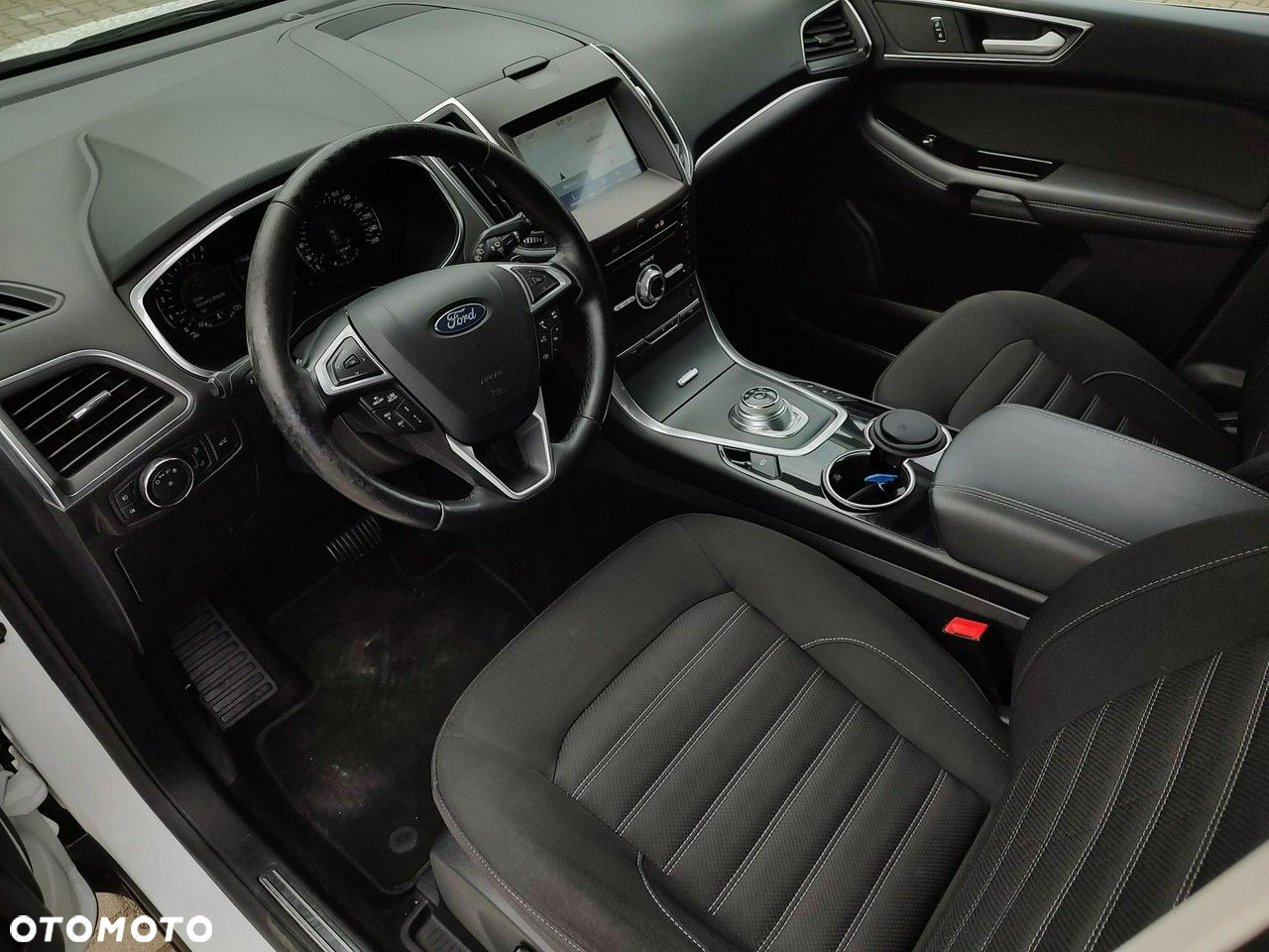 Ford Galaxy - 12