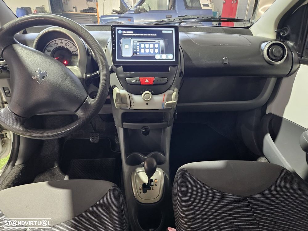 Peugeot 107 1.0 Trendy 2 Tronic - 13