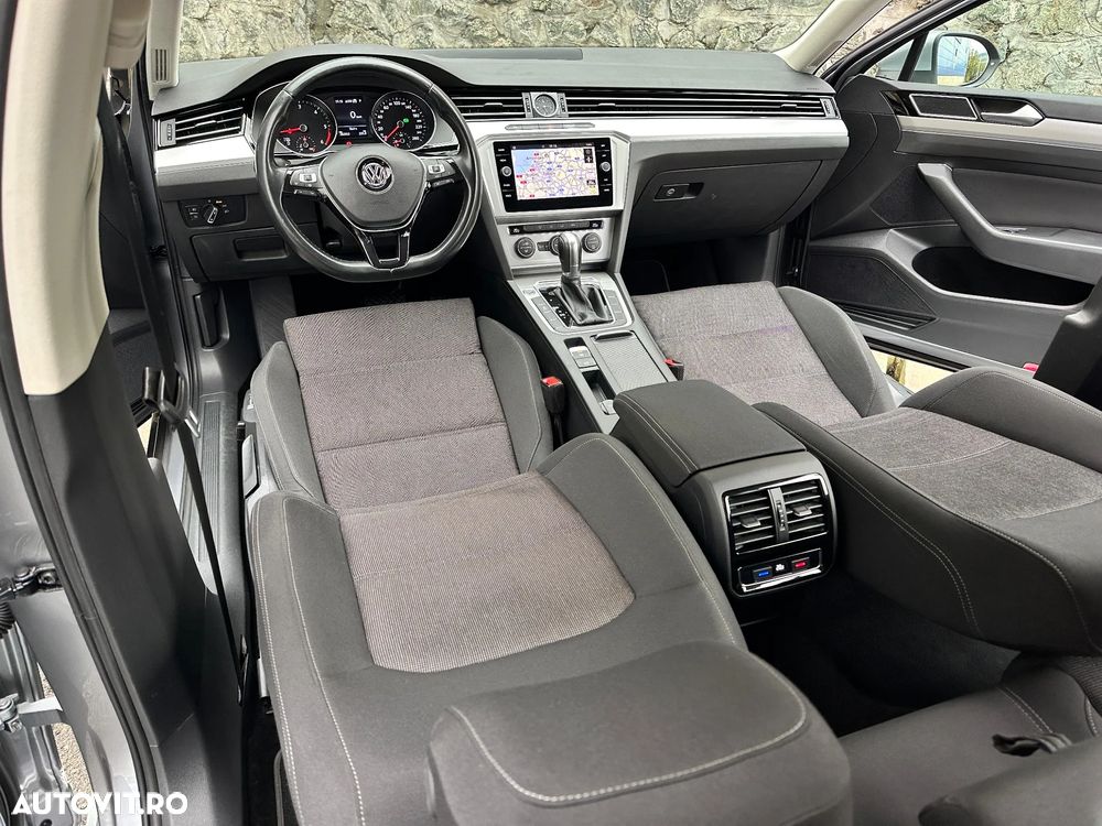 Volkswagen Passat Variant 1.6 TDI (BlueMotion Technology) DSG Comfortline - 18