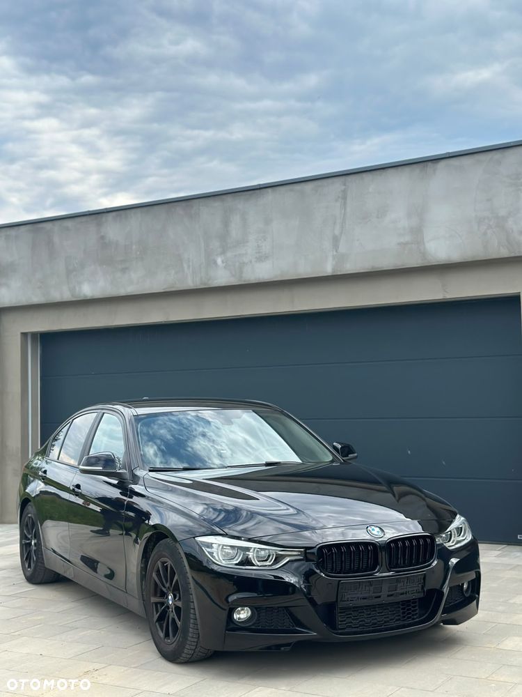 BMW Seria 3 318i M Sport - 1