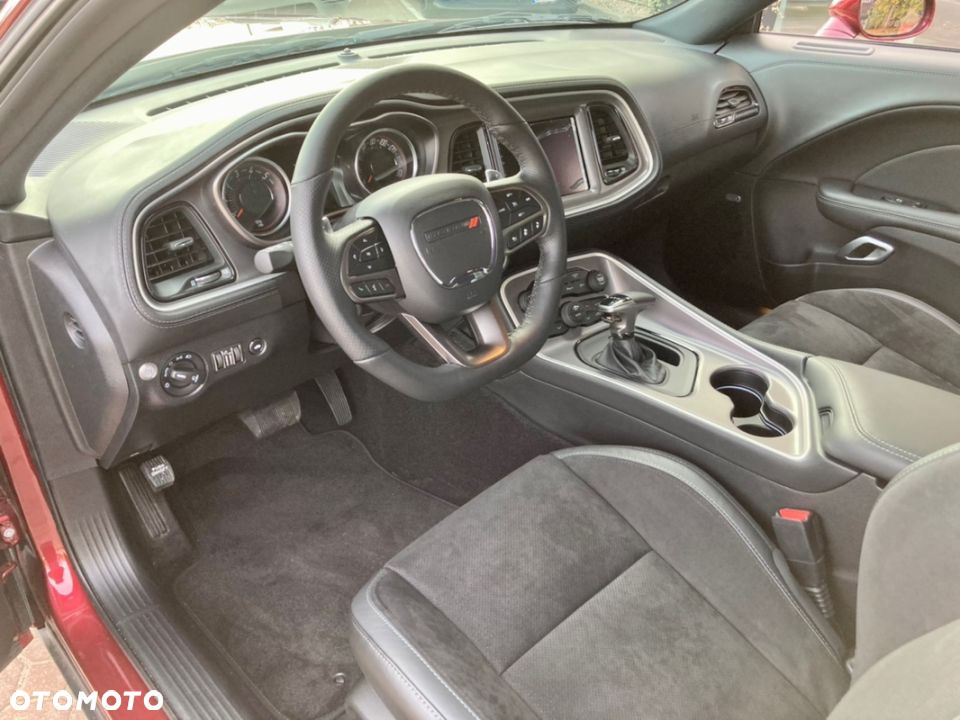 Dodge Challenger 5.7 R/T - 23