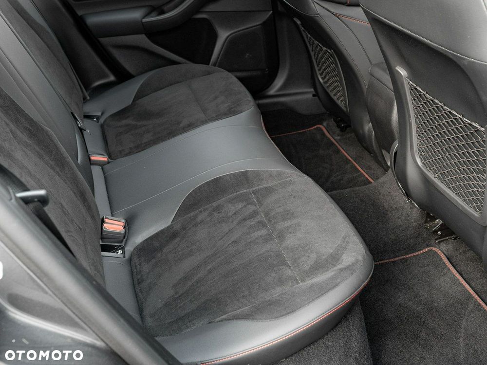 Ford Focus 2.3 EcoBoost ST X - 32