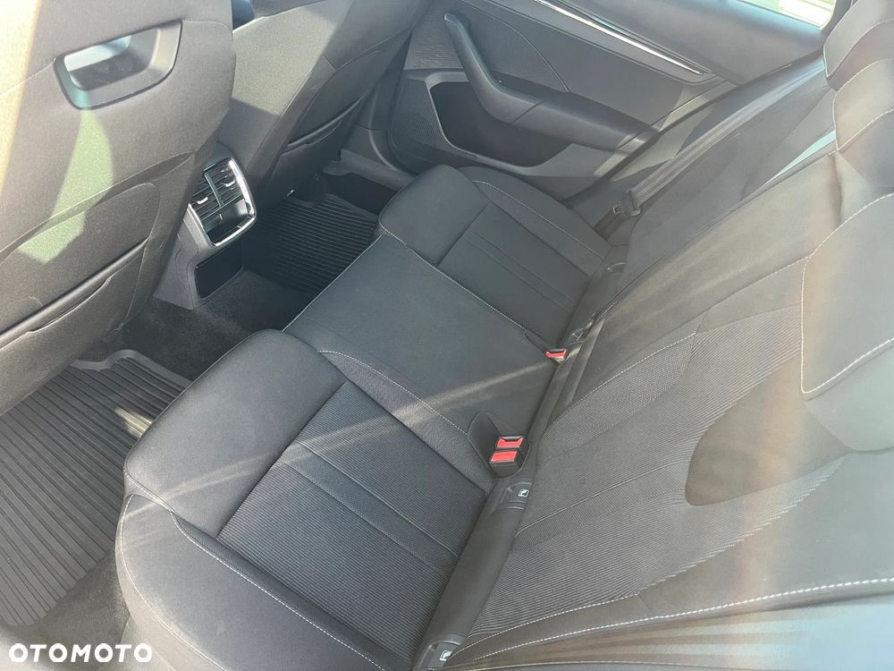 Skoda Octavia 2.0 TSI 4x4 Style DSG - 7