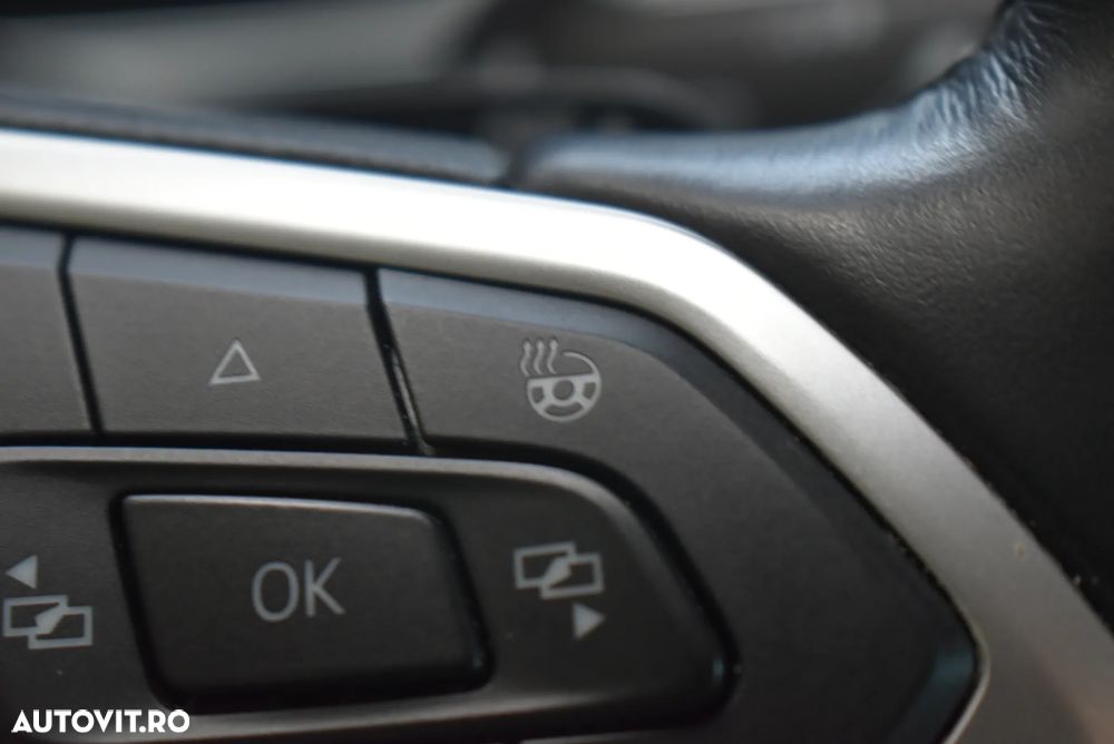 Volkswagen Passat 2.0 TDI DSG Highline - 16