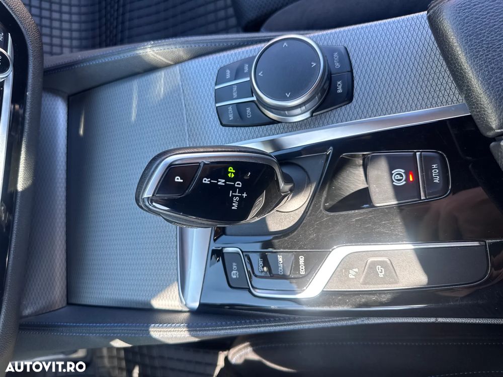 BMW Seria 5 520d xDrive AT - 23