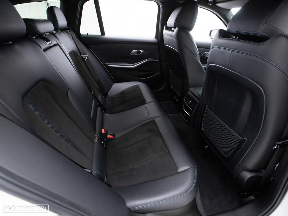 BMW 320 e Pack M Auto - 13