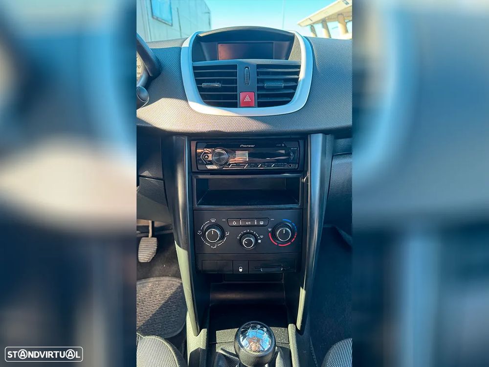 Peugeot 207 1.4 16V Sport - 8