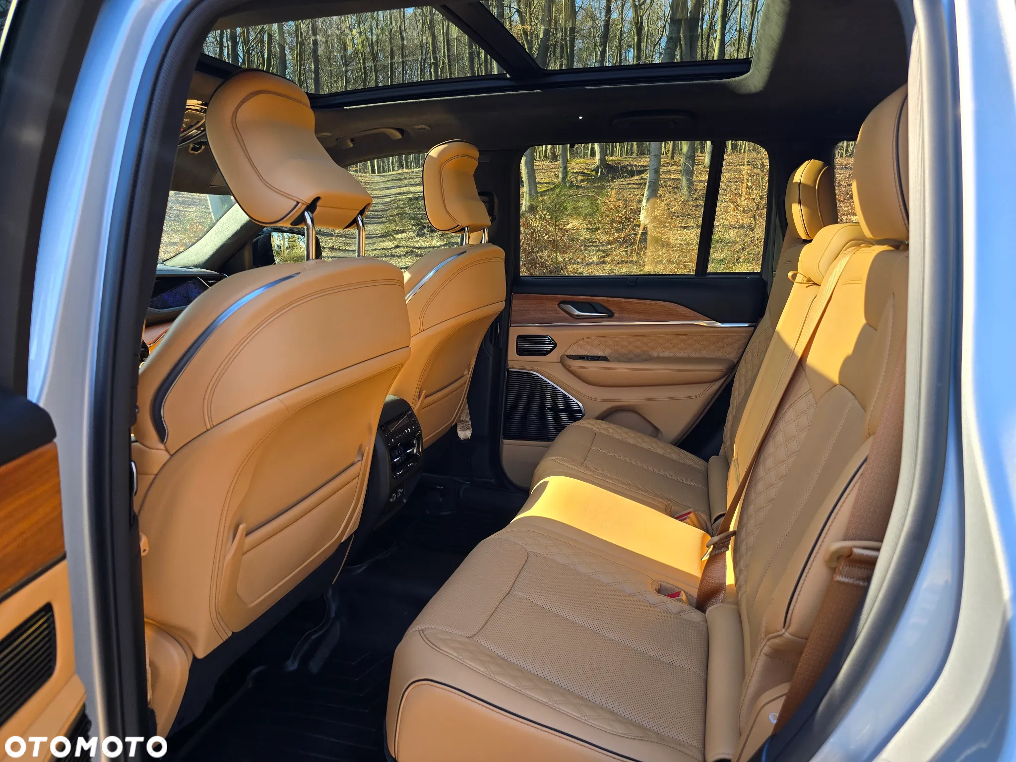 Jeep Grand Cherokee - 8