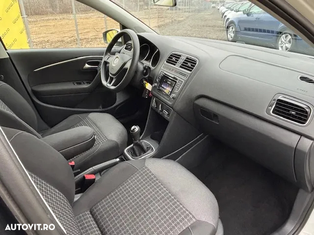 Volkswagen Polo 1.4 TDI CR Comfortline - 14