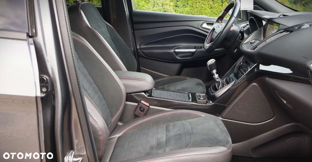 Ford Kuga - 16