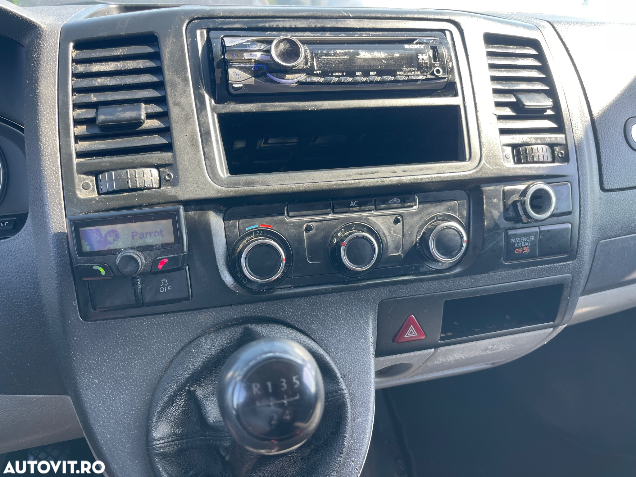 Volkswagen Transporter - 25