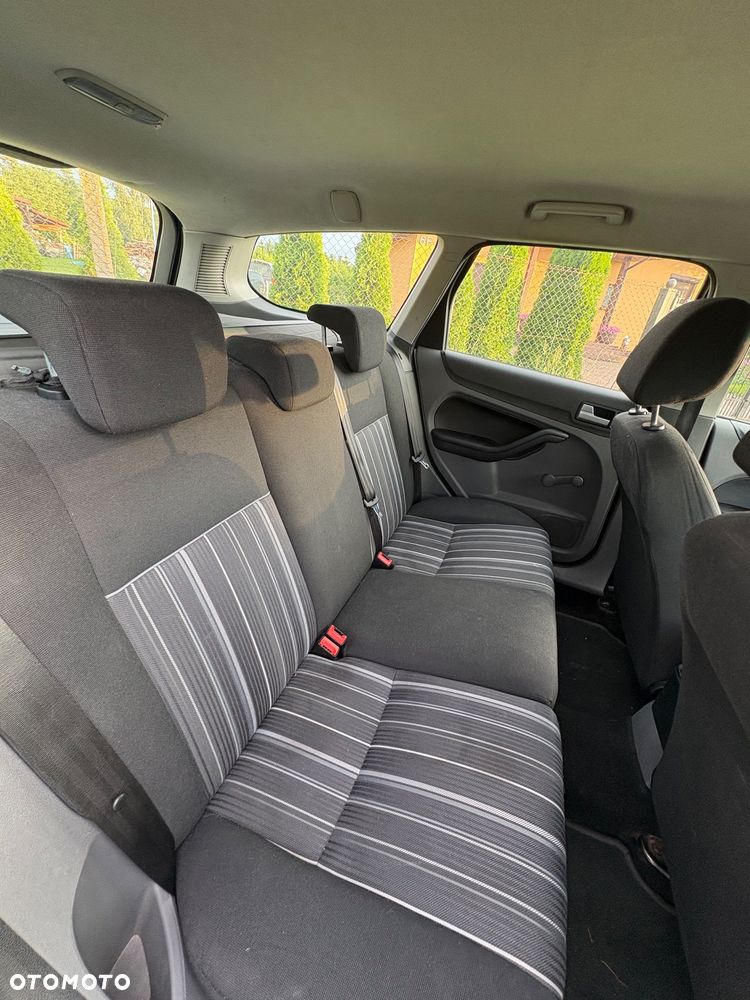Ford Focus 1.6 TDCi Ambiente - 12