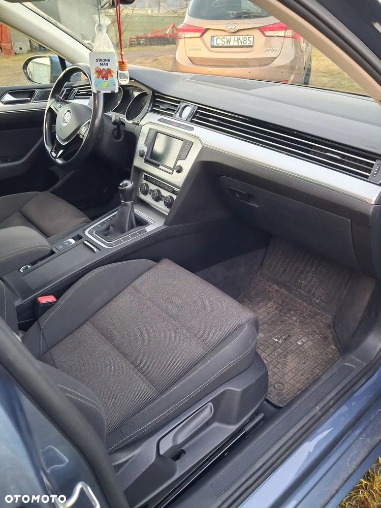 Volkswagen Passat 1.6 TDI BMT Comfortline - 7