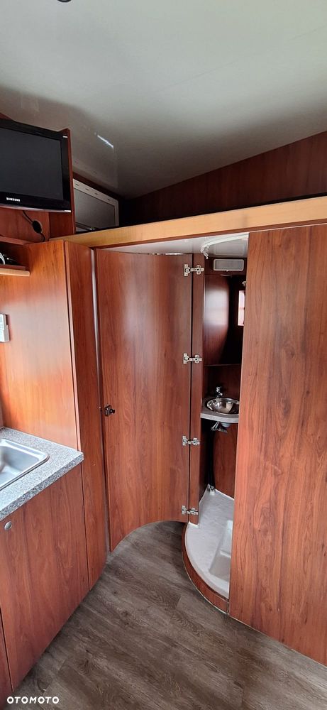 Scania Koniowóz 7-koni + living - 16