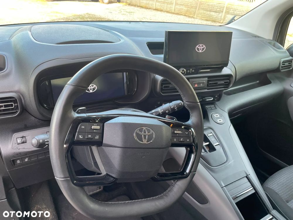 Toyota Proace City Verso 1.5 D-4D VIP - 11