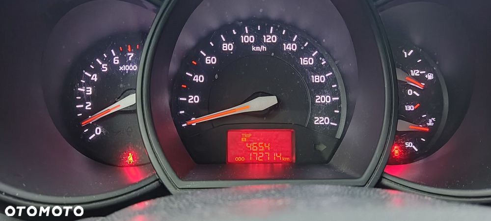 Kia Rio - 7