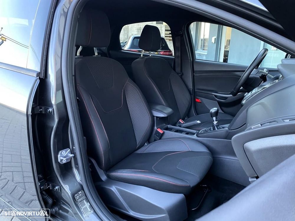 Ford Focus 1.5 TDCi ST-Line - 5