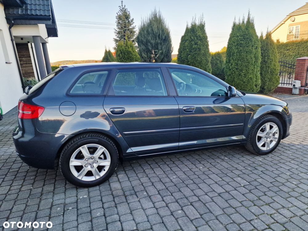 Audi A3 Sportback 1.6 Ambition - 12