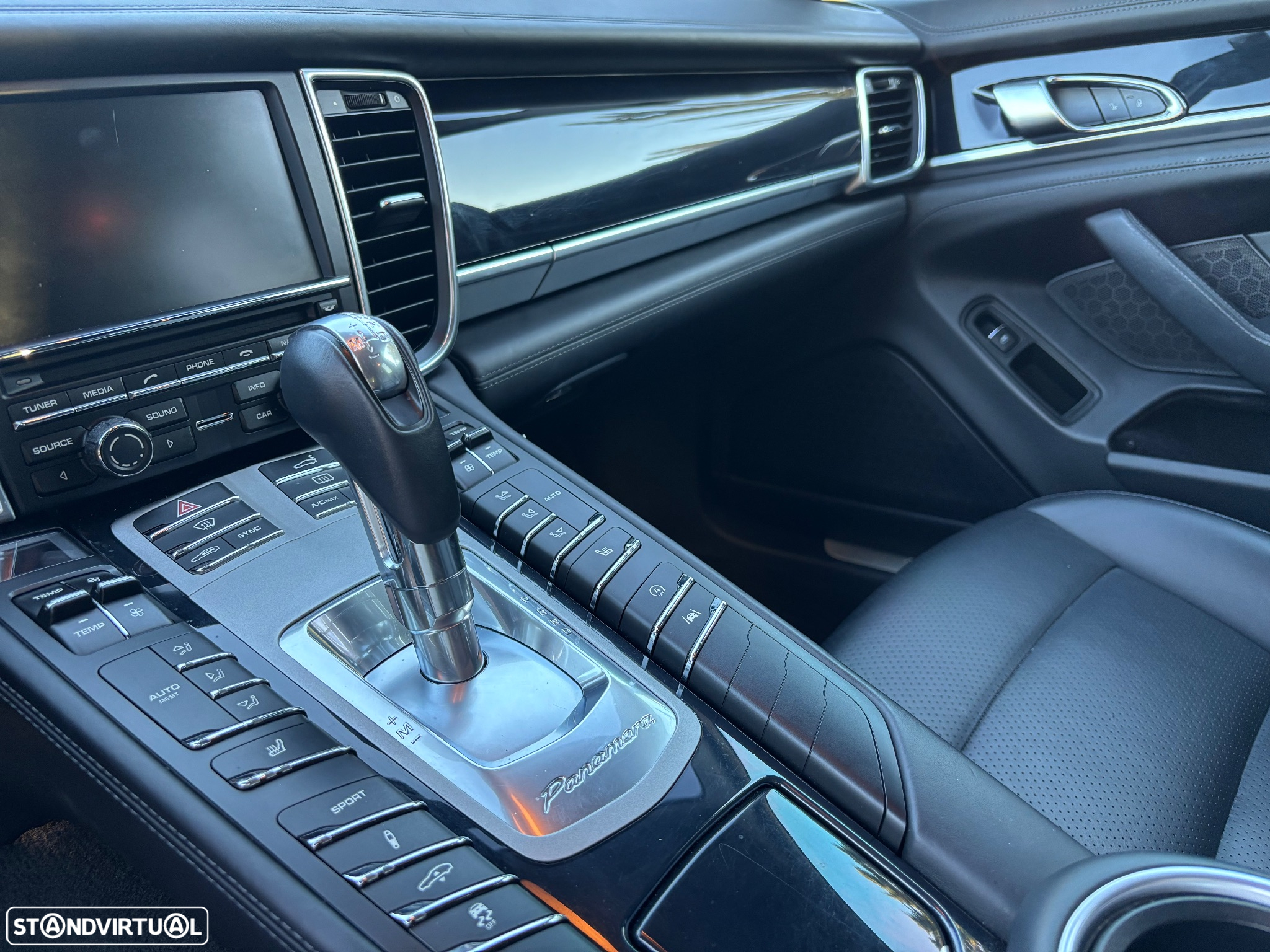 Porsche Panamera Platinum Edition - 13