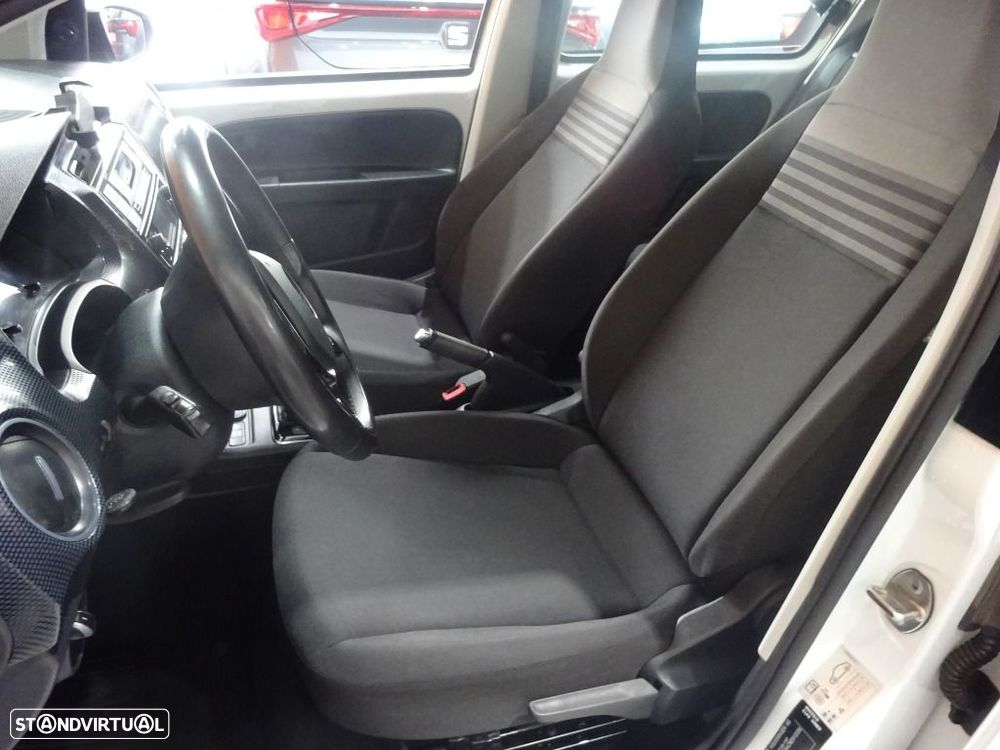 VW e-Up! Confort - 11