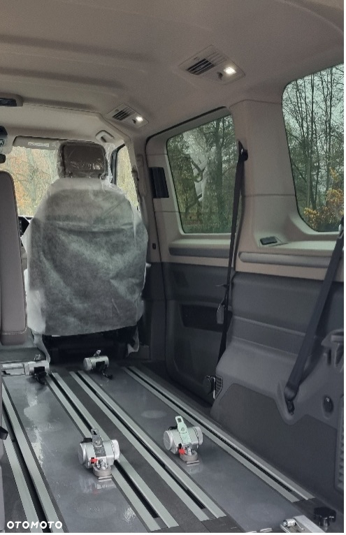 Volkswagen Multivan 2.0 TDI L2 Life DSG - 2