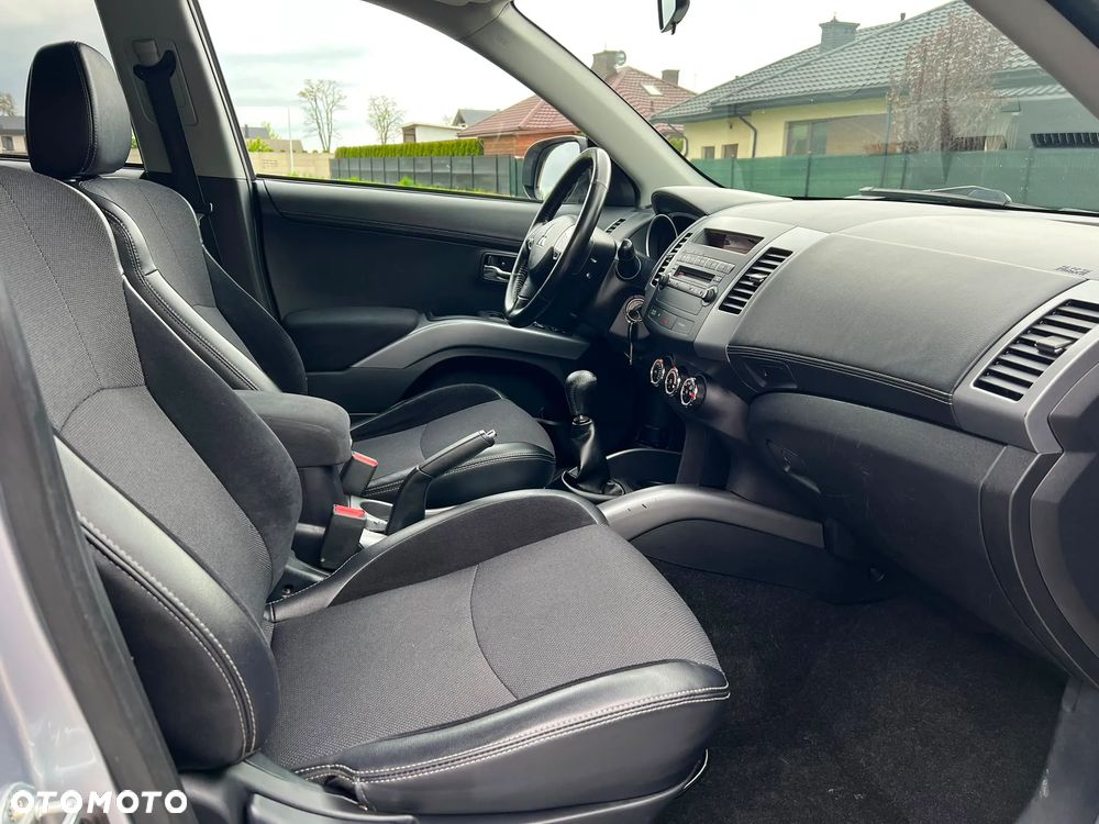 Mitsubishi Outlander 2.0 2WD Invite - 13