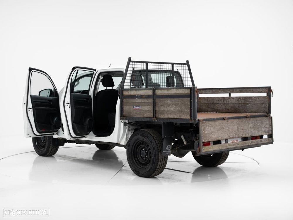 Toyota Hilux 2.4 D-4D 4WD DOUBLE CAB c/IVA - 5