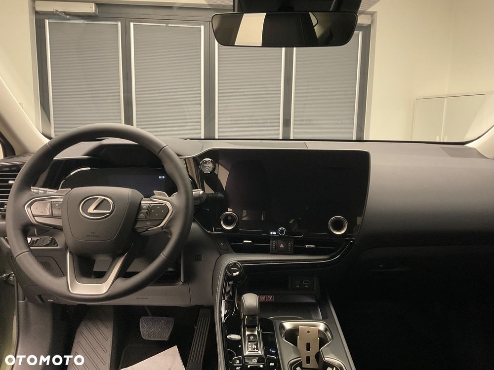 Lexus RX 450h+ Prestige - 9