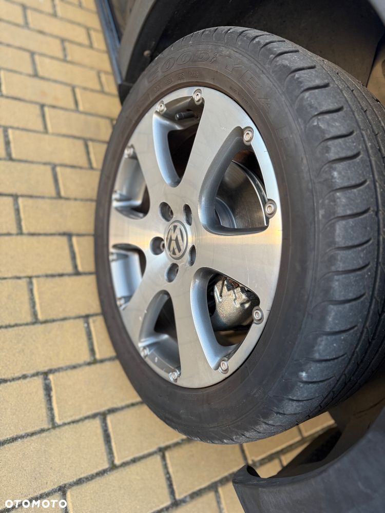 Volkswagen Touran 1.6 Cross - 10