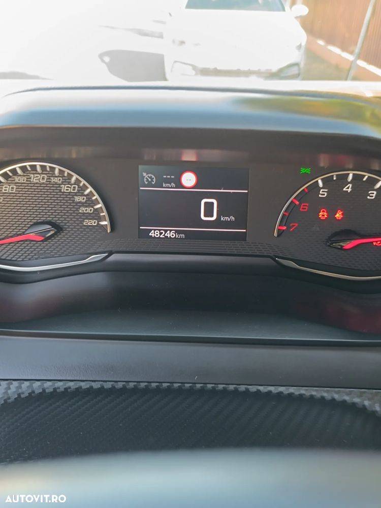 Peugeot 2008 1.2 L PureTech STT Active - 1