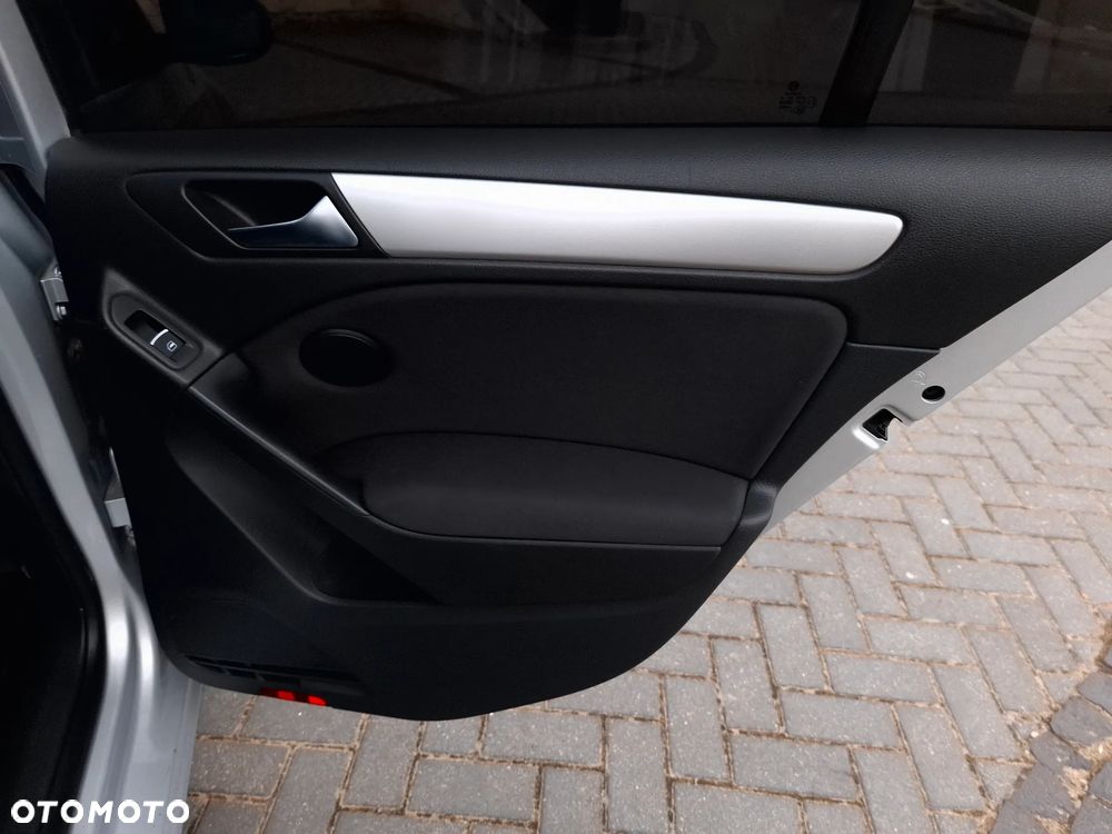 Volkswagen Golf 1.4 TSI Highline - 23