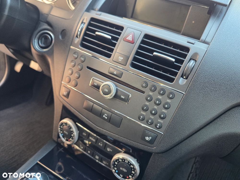 Mercedes-Benz Klasa C 200 Kompressor Elegance - 27