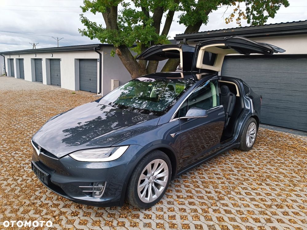Tesla Model X Long Range Plus - 16