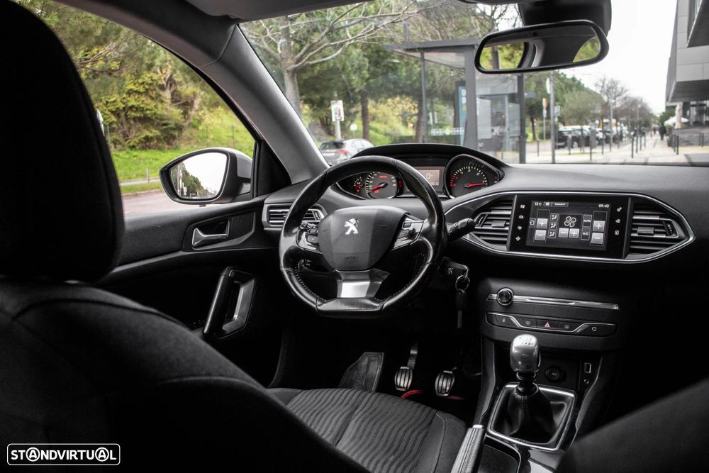 Peugeot 308 SW 1.6 BlueHDi Style - 24