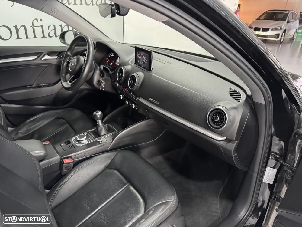 Audi A3 Sportback 30 TFSI S-line - 43