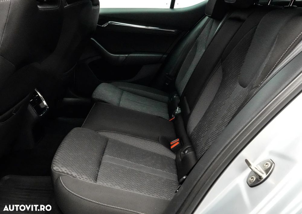 Skoda Octavia 2.0 TDI DSG Style - 16