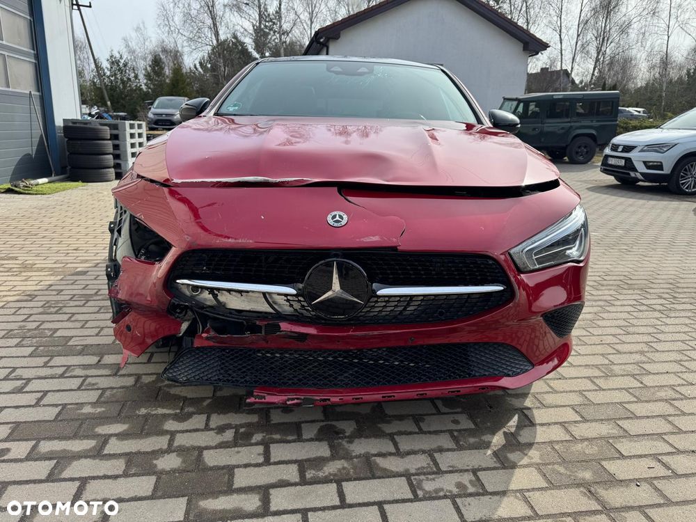 Mercedes-Benz CLA 250 e 8G-DCT Special Edition - 8