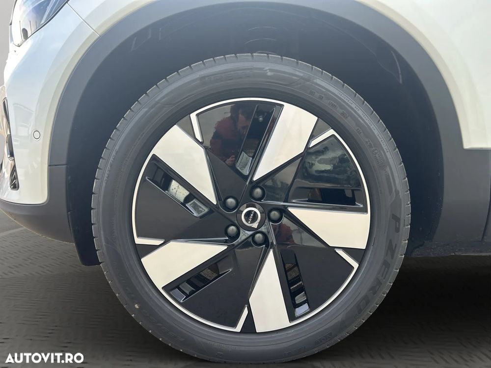 Volvo C40 Recharge 82 kWh Single M. Extended Range RWD Plus - 18