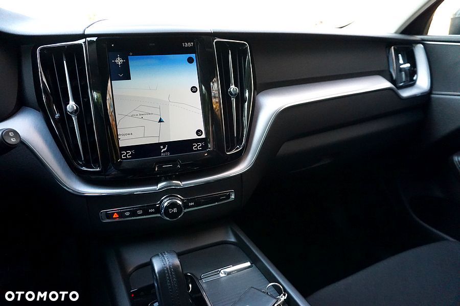 Volvo XC 60 B5 B Geartronic Momentum Pro - 35