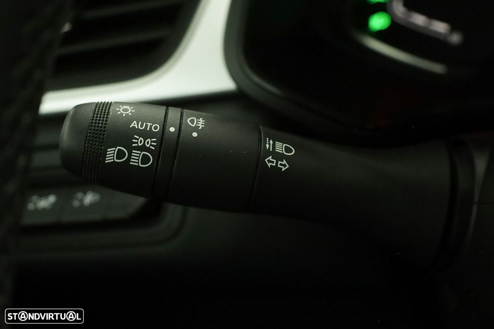 Renault Captur 1.0 TCe Techno Bi-Fuel - 17