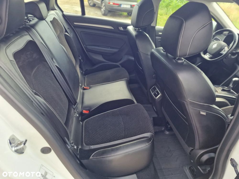Renault Megane 1.5 dCi Bose EDC - 27