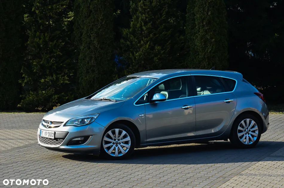 Opel Astra 1.4 Turbo Cosmo - 11
