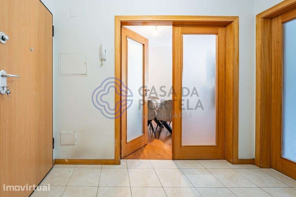 Apartamento com terraço em Canelas em zona habitacional - Grande imagem: 3/20
