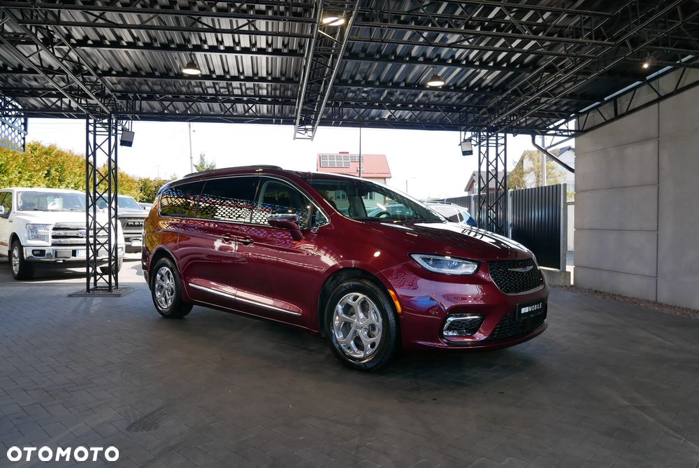 Chrysler Pacifica - 2