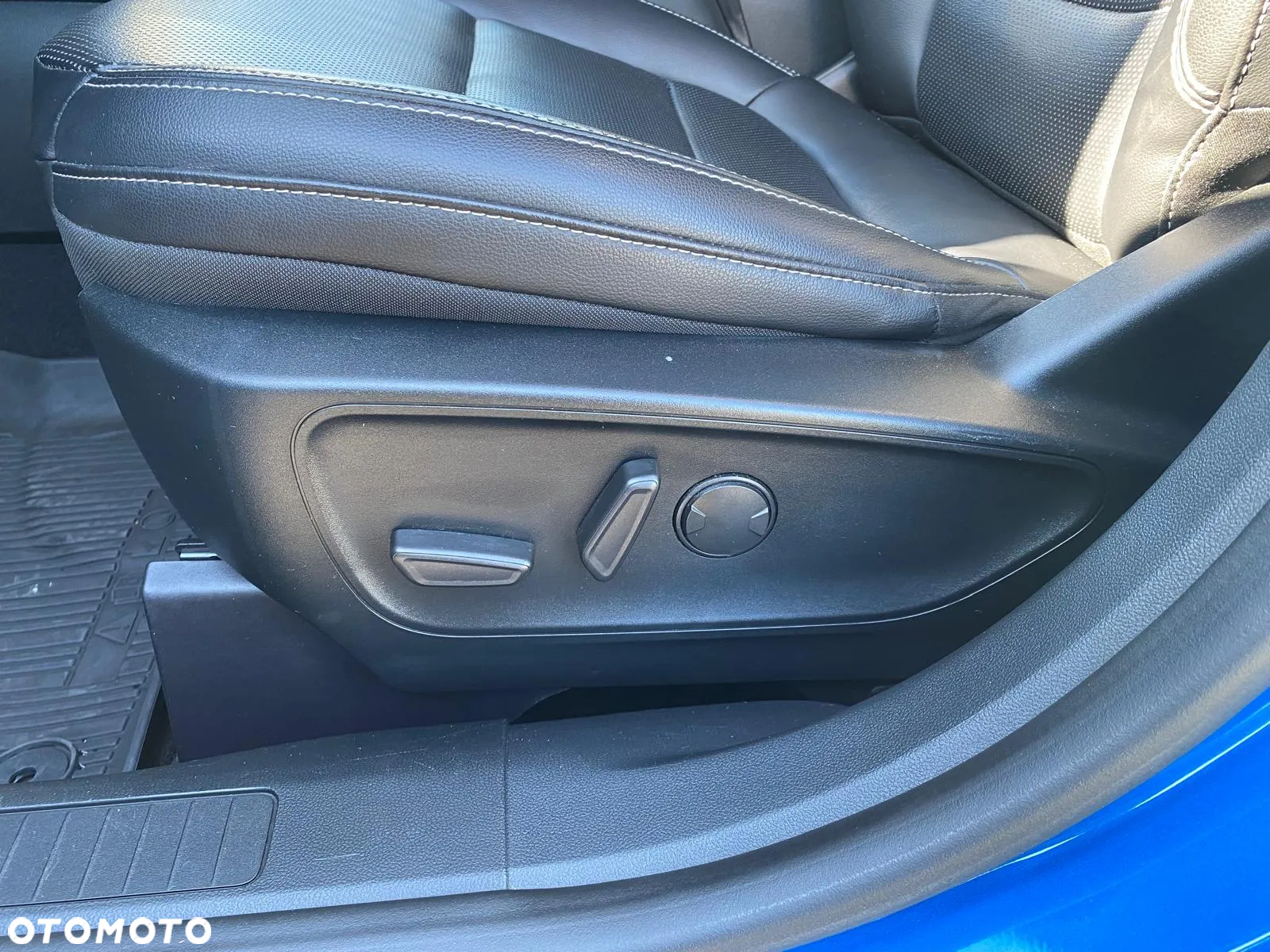 Ford Escape 2.0 EcoBoost AWD Titanium - 29