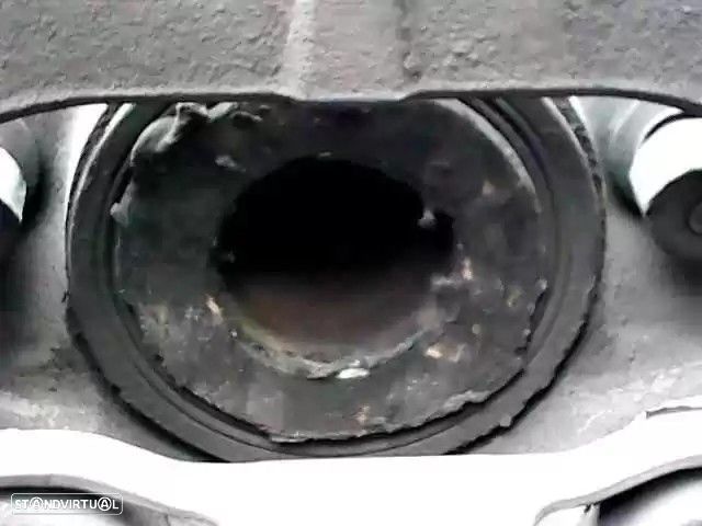 PINÇA TRAVÃO FRONTAL ESQUERDA CHRYSLER VOYAGER IV 2005 - - 1