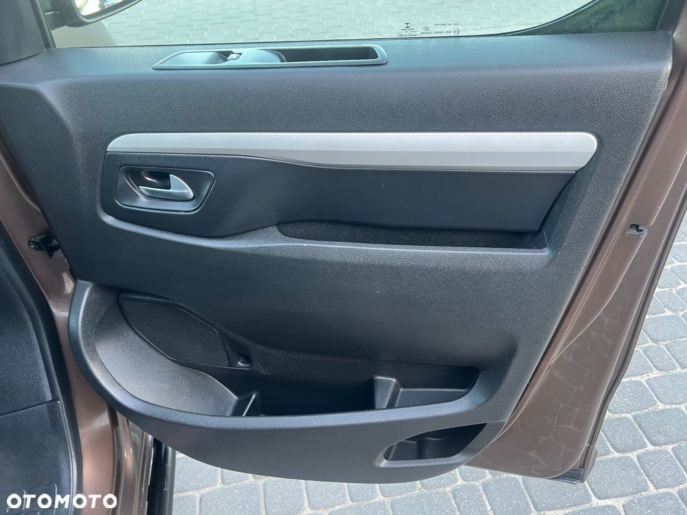 Peugeot Traveller L3 2.0 EAT8 Business VIP - 26