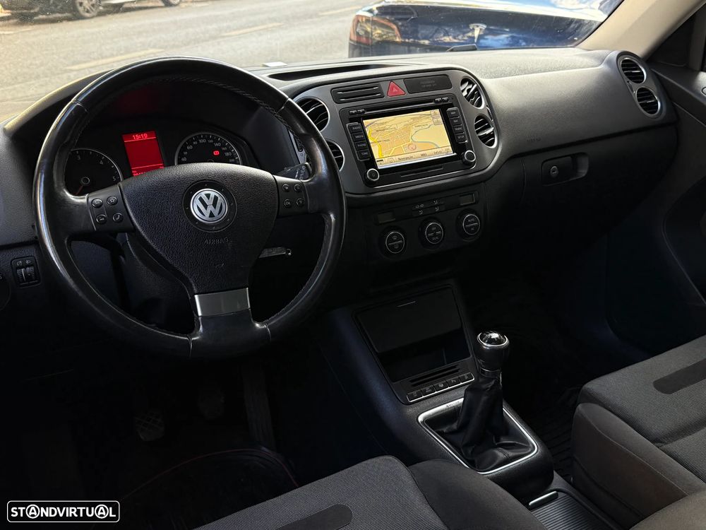 VW Tiguan 2.0 TDI Sport 4Motion - 5