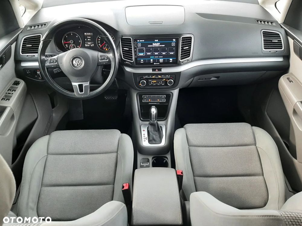 Volkswagen Sharan 2.0 TDI DSG BlueMotion Technology Trendline - 19